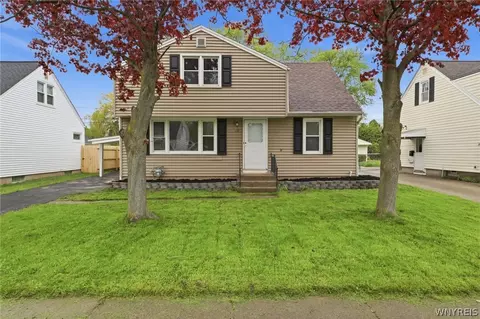18 Princess Dr, Cheektowaga, NY 14225