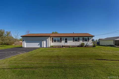3889 Slusaric Rd, Wheatfield, NY 14120