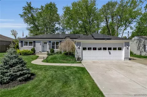 126 Country Pkwy, Amherst, NY 14221