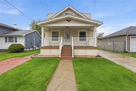 262 River St, Depew, NY 14043