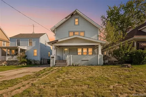 2204 Ontario Ave, Niagara Falls, NY 14305
