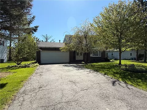 4669 W Park Dr, Lewiston, NY 14092