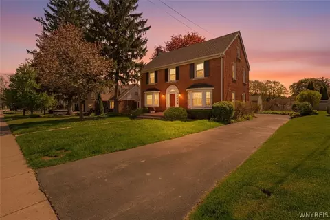 4831 Lewiston Rd, Niagara Falls, NY 14305