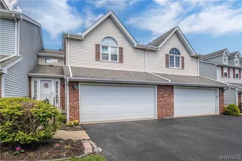 16 N Hill Dr, West Seneca, NY 14224