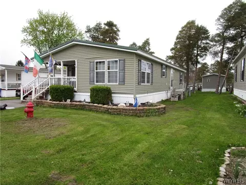 3450 Howard Rd #114, Hamburg, NY 14075