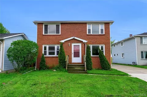 35 Crandon Blvd, Cheektowaga, NY 14225
