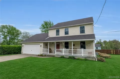 635 Eisenhower Ave, Evans, NY 14006