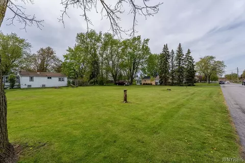 846 Wehrle Dr, Amherst, NY 14221