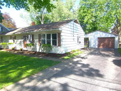 36 Elm St, Batavia, NY 14020