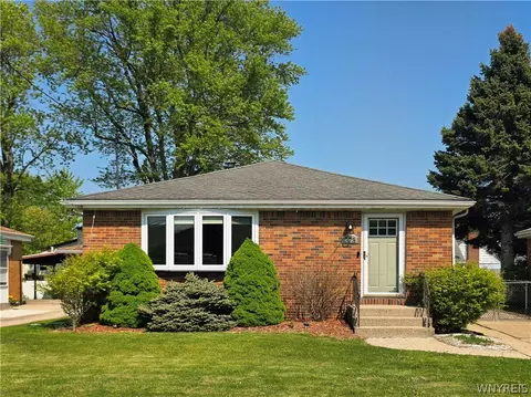 223 Collins Ave, West Seneca, NY 14224