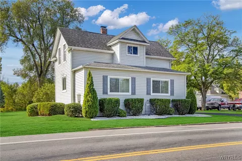 2454 Niagara Rd, Wheatfield, NY 14304