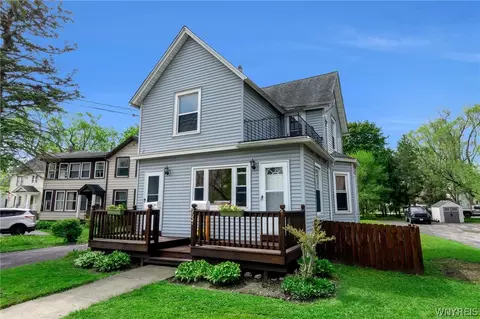 5657 Broadway St, Lancaster, NY 14086