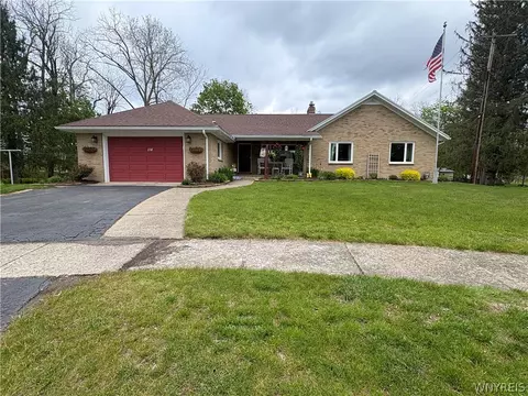 114 Memorial Dr, Persia, NY 14070