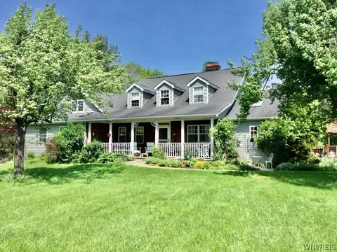 639 County Line Rd, Darien, NY 14004