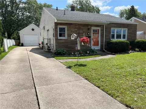 221 Commodore Ter, Cheektowaga, NY 14225
