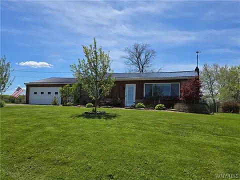 11476 Harrison Rd, Shelby, NY 14103