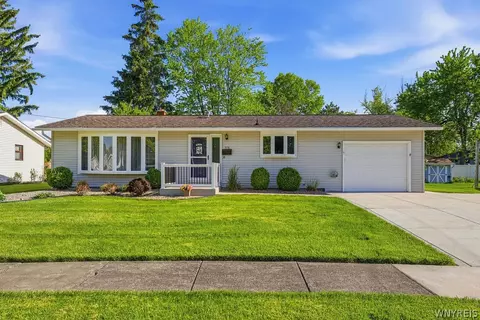 558 Applewood Dr, Porter, NY 14174