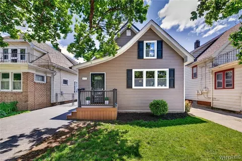 45 Mumford St, Buffalo, NY 14220