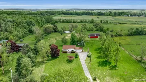 302 Getman Rd, Bennington, NY 14004