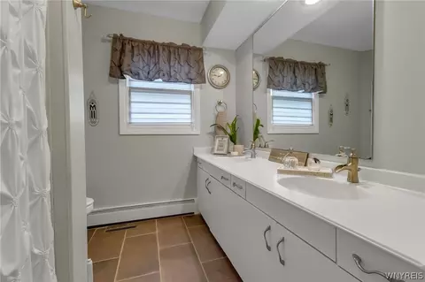 Bath - 280 Pine St, Aurora, NY 14052 photo 3 of 8