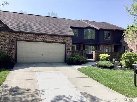 122 Hidden Rdg, Amherst, NY 14221