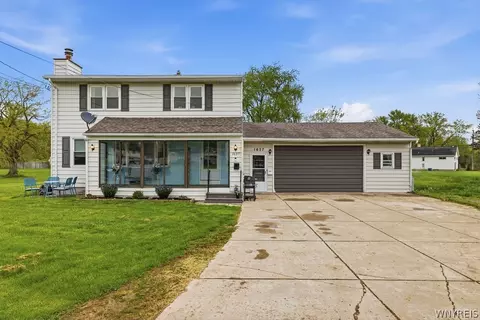 1627 Moll St, North Tonawanda, NY 14120