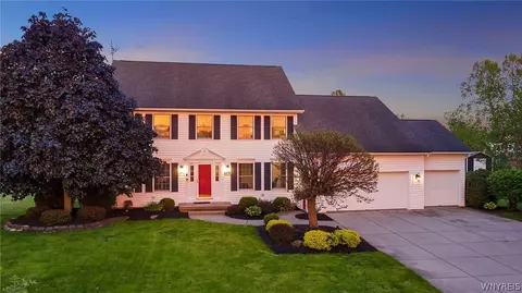 8610 Appleton Ct, East Amherst, NY 14051