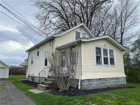 3449 Big Tree Rd, Hamburg, NY 14075