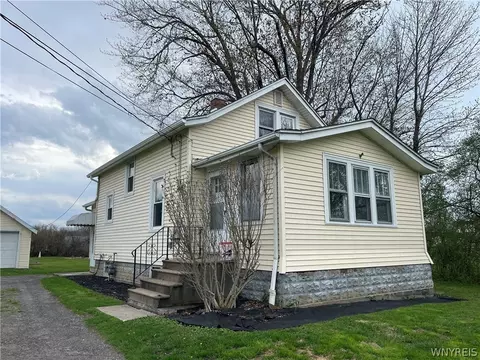 3449 Big Tree Rd, Hamburg, NY 14075