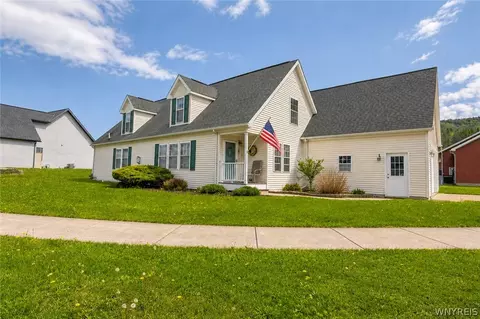 2 Elk Creek Dr, Ellicottville, NY 14731