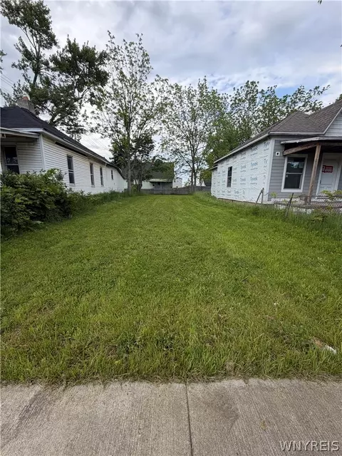 1304 Garden Ave, Niagara Falls, NY 14305