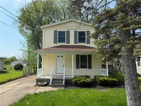 2554 Niagara Rd, Wheatfield, NY 14304