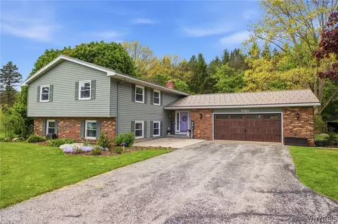 10074 Creek Rd, Pavilion, NY 14525