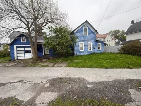 206 N Meadow St, Watertown, NY 13601