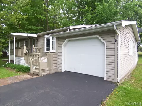 5066 Clinton St Rd, Batavia, NY 14020