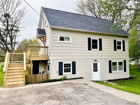 33 Elm St, Bloomfield, NY 14469