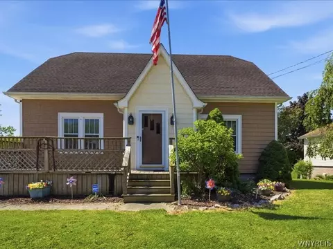 699 Losson Rd, Cheektowaga, NY 14227