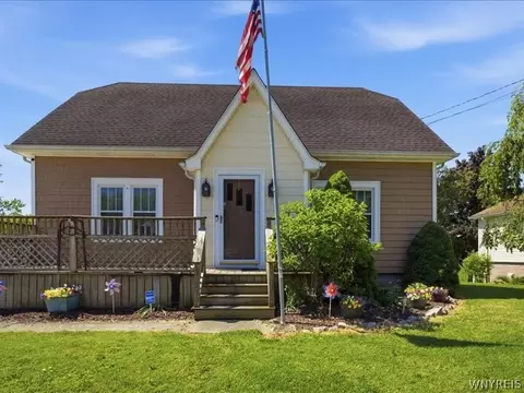 699 Losson Rd, Cheektowaga, NY 14227