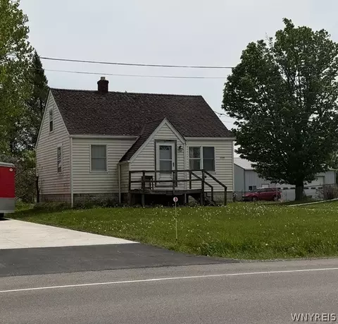 5709 Campbell Blvd, Lockport, NY 14094