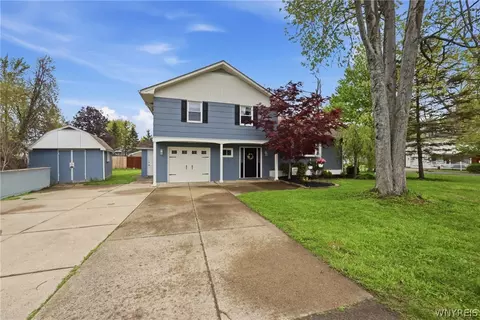 462 Eisenhower Ave, Evans, NY 14006