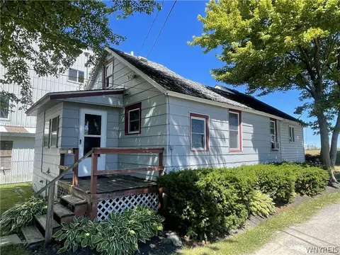 5841-5847 Ontario St, Burt, NY 14028