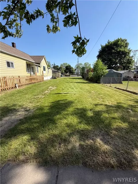 1115 North Ave, Niagara Falls, NY 14305