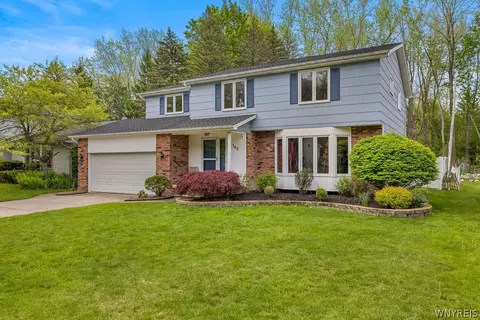 142 Montbleu Dr, Getzville, NY 14068