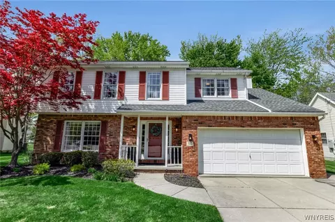 34 5th Ave, Amherst, NY 14221