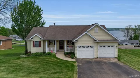 2714 Cove Cir E #22, North Harmony, NY 14710