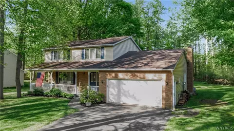 141 Tiffany Ln, Lancaster, NY 14086
