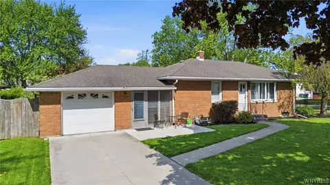 715 Park Ave, North Tonawanda, NY 14120