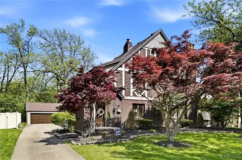 1041 Colvin Blvd, Buffalo, NY 14223