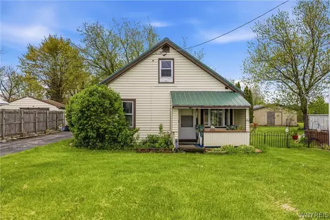 6129 Lockport Rd, Niagara, NY 14305