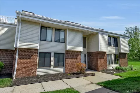 43 Bee Hunter Ct #A, East Amherst, NY 14051
